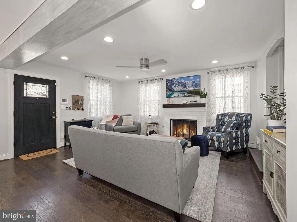 2605 Arcola Avenue - Photo 4