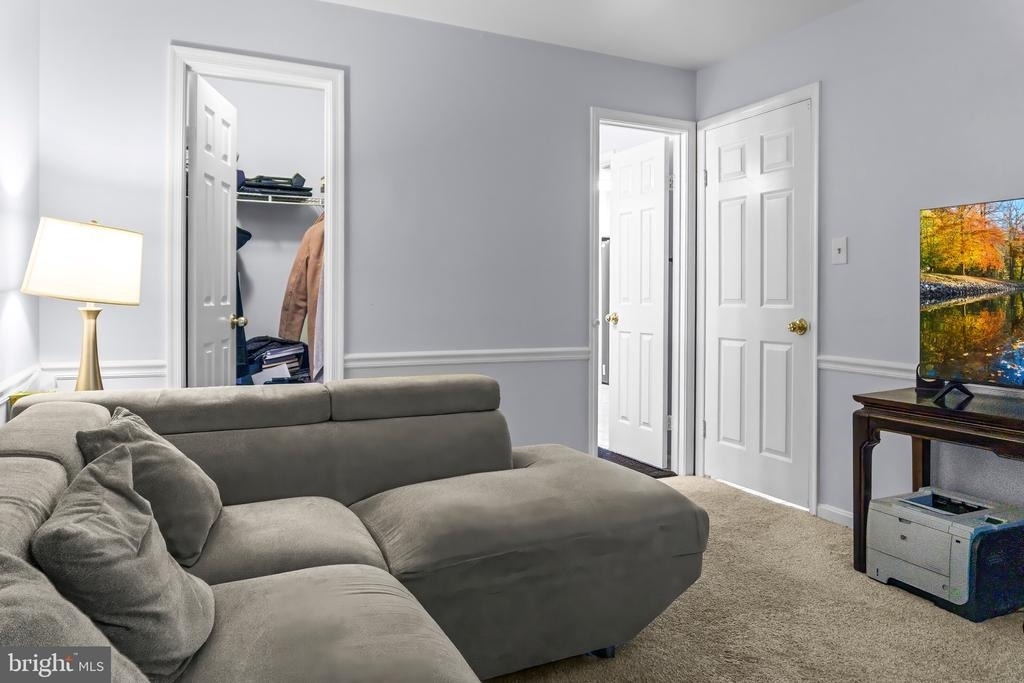 19017 Amarillo Drive - Photo 17