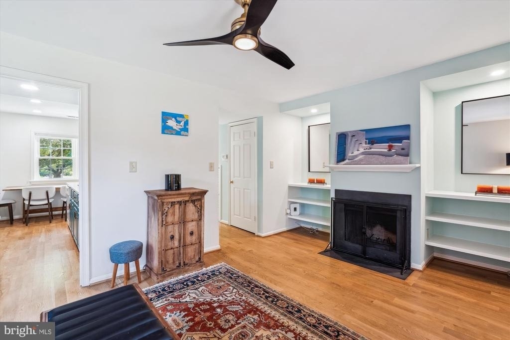 4934 Bradley Boulevard - Photo 12