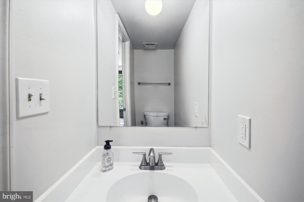 4934 Bradley Boulevard - Photo 14