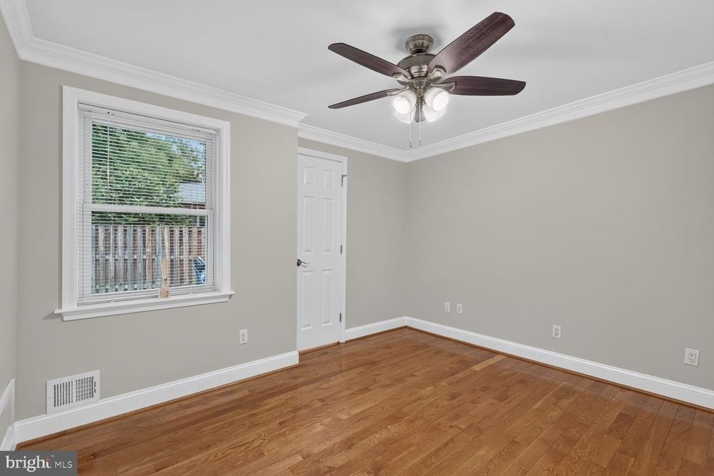 1813 Florin Street - Photo 9
