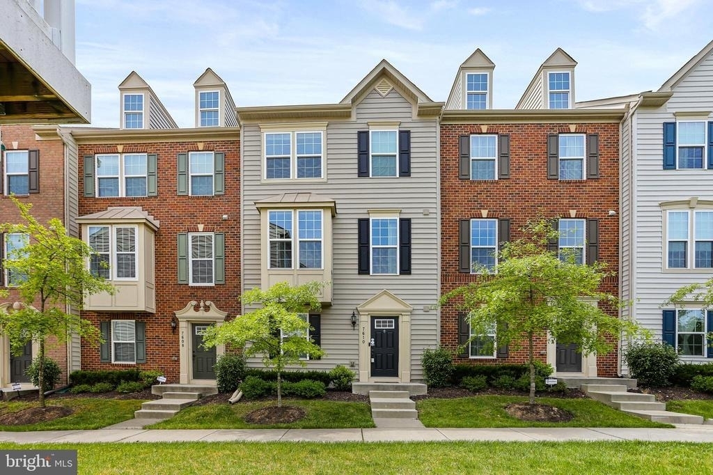 7610 Golden Slumber Lane - Photo 0