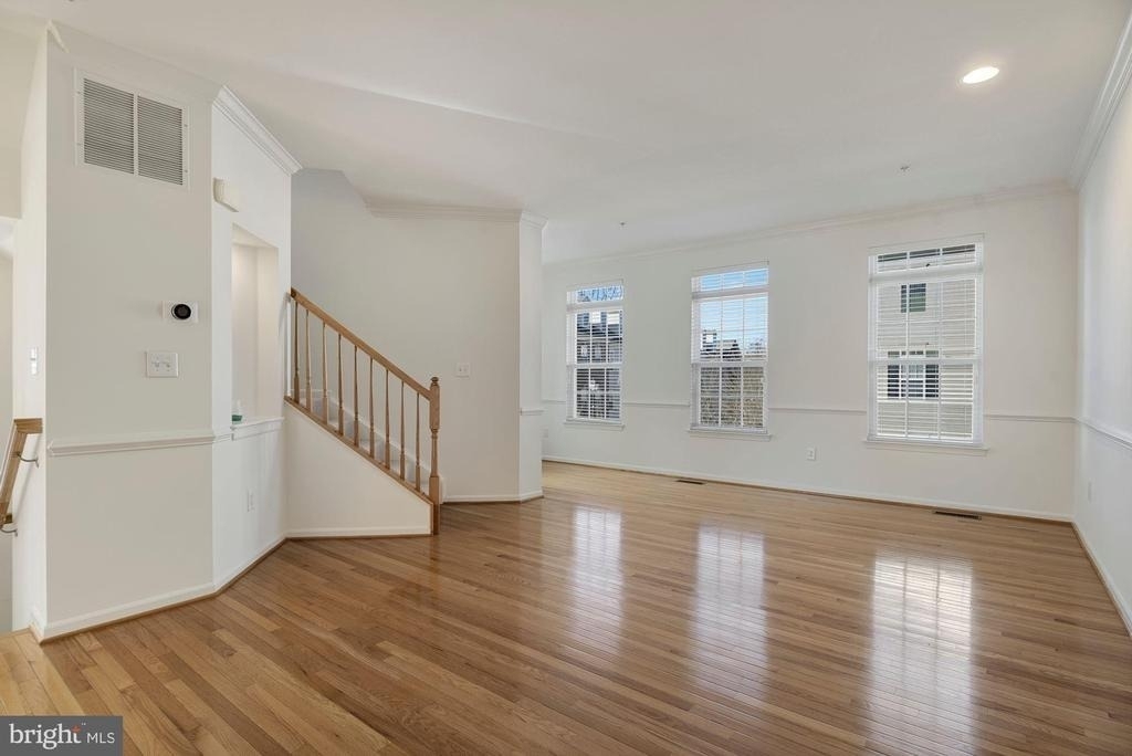 4801 Portsmouth Road - Photo 6