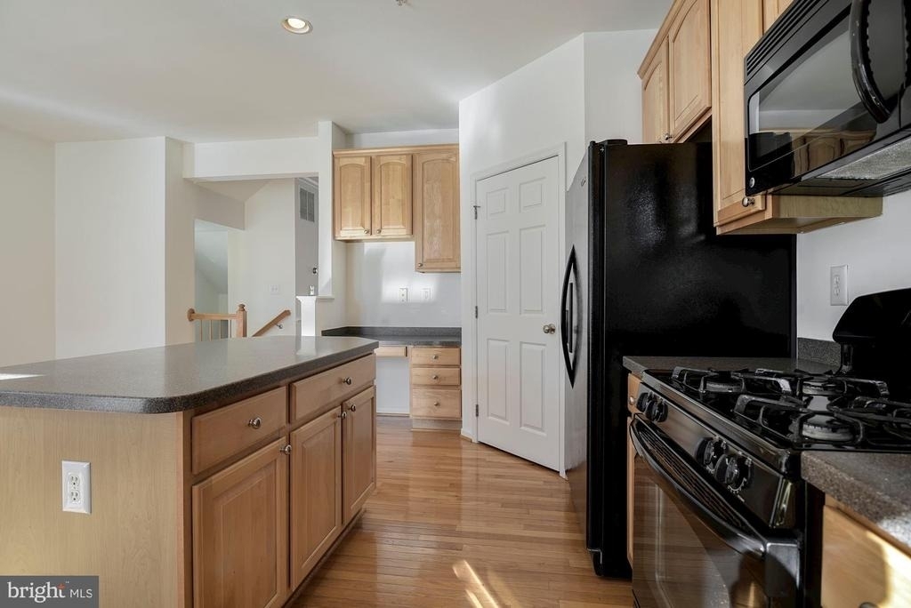 4801 Portsmouth Road - Photo 14
