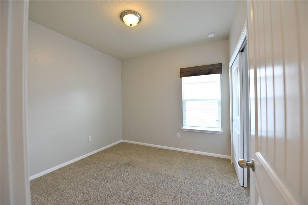 1603 Atlantica St - Photo 11