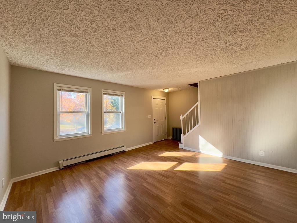 2959 Liberty Parkway - Photo 2