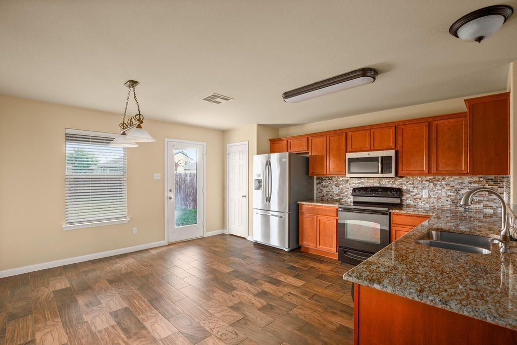13232 Forest Sage St - Photo 8