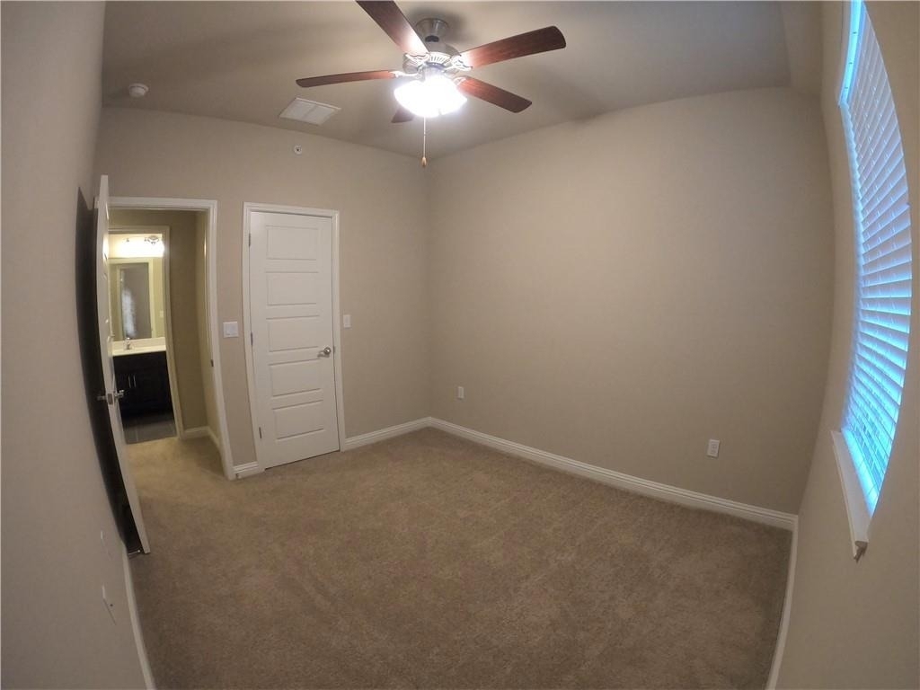 13800 Lyndhurst St - Photo 14