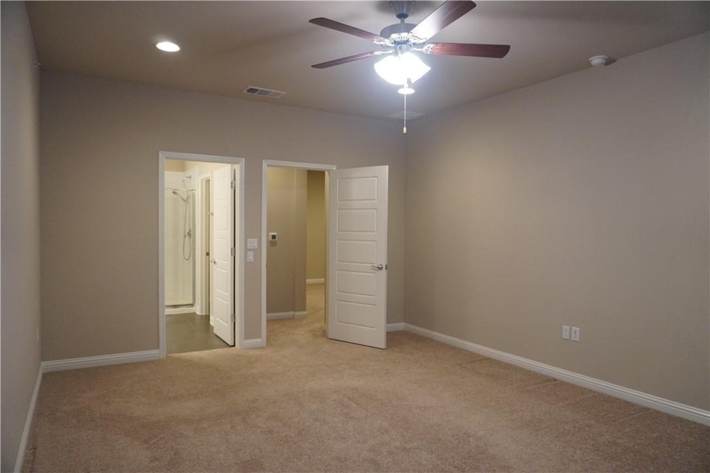 13800 Lyndhurst St - Photo 9