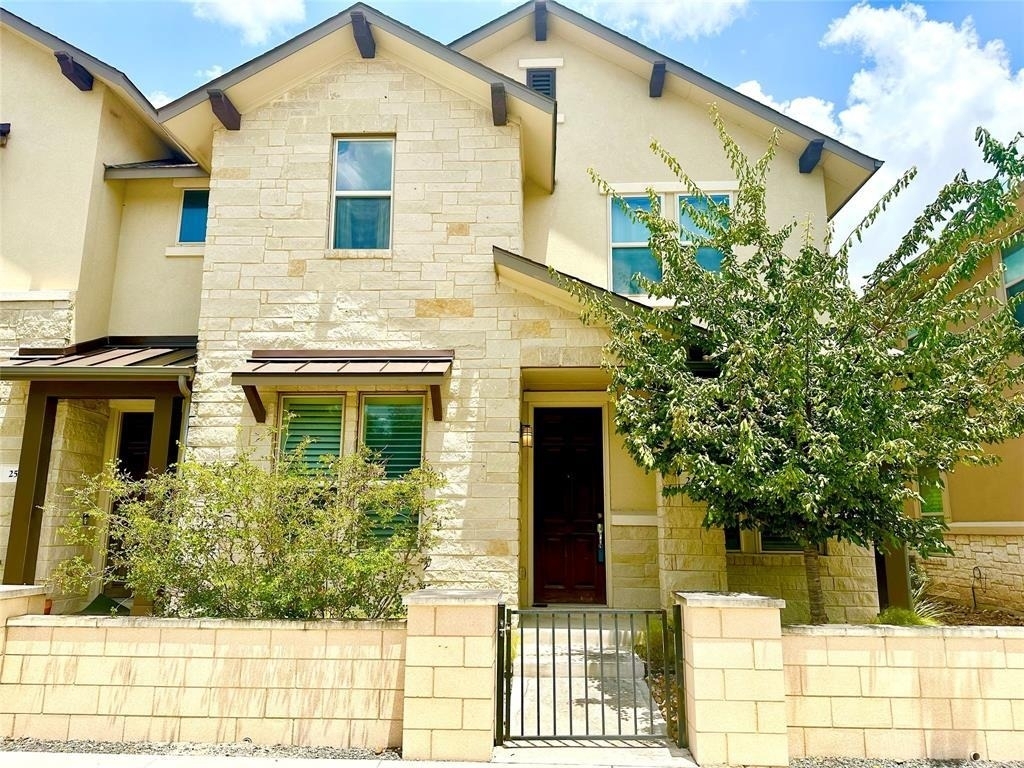 6814 E Riverside Dr - Photo 0