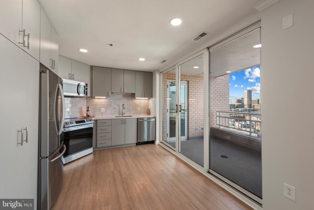 100 Harborview Drive - Photo 5