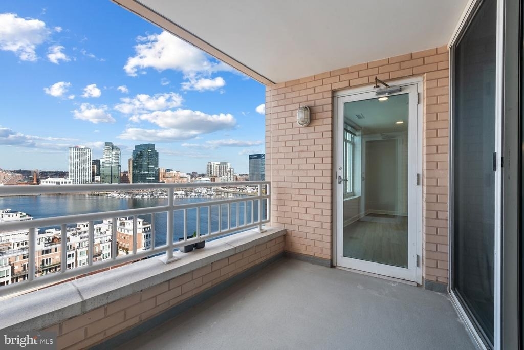 100 Harborview Drive - Photo 15