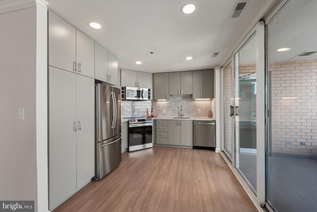 100 Harborview Drive - Photo 4