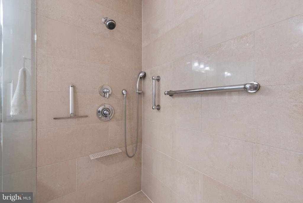 100 Harborview Drive - Photo 11