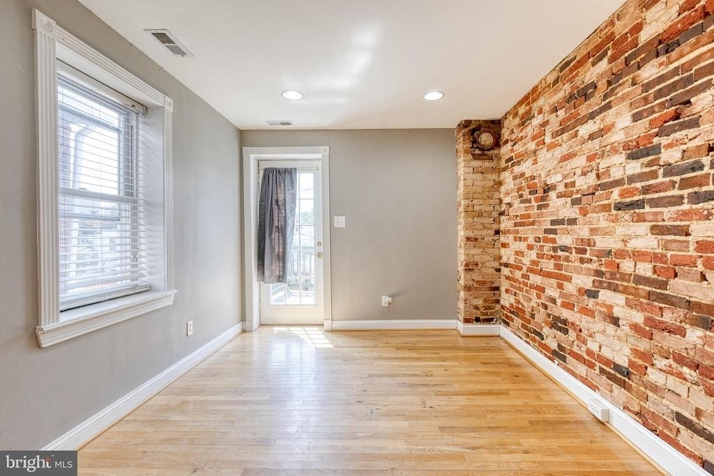 1514 Light Street - Photo 13