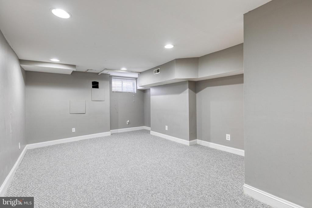 1514 Light Street - Photo 23
