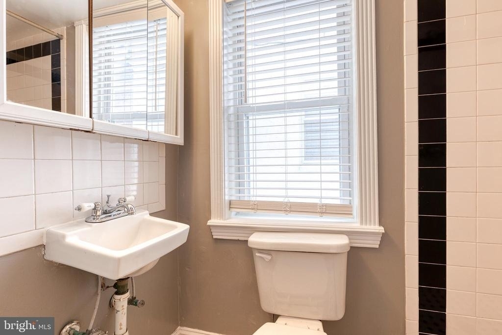 1514 Light Street - Photo 10