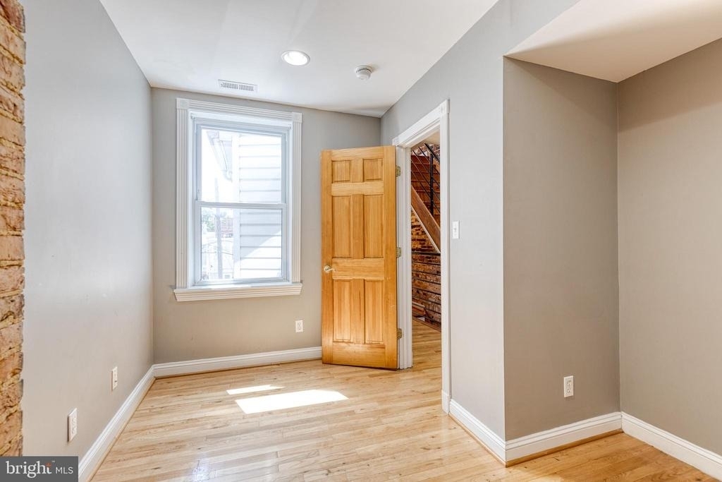 1514 Light Street - Photo 21