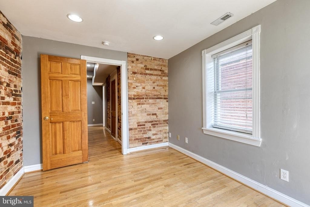 1514 Light Street - Photo 14