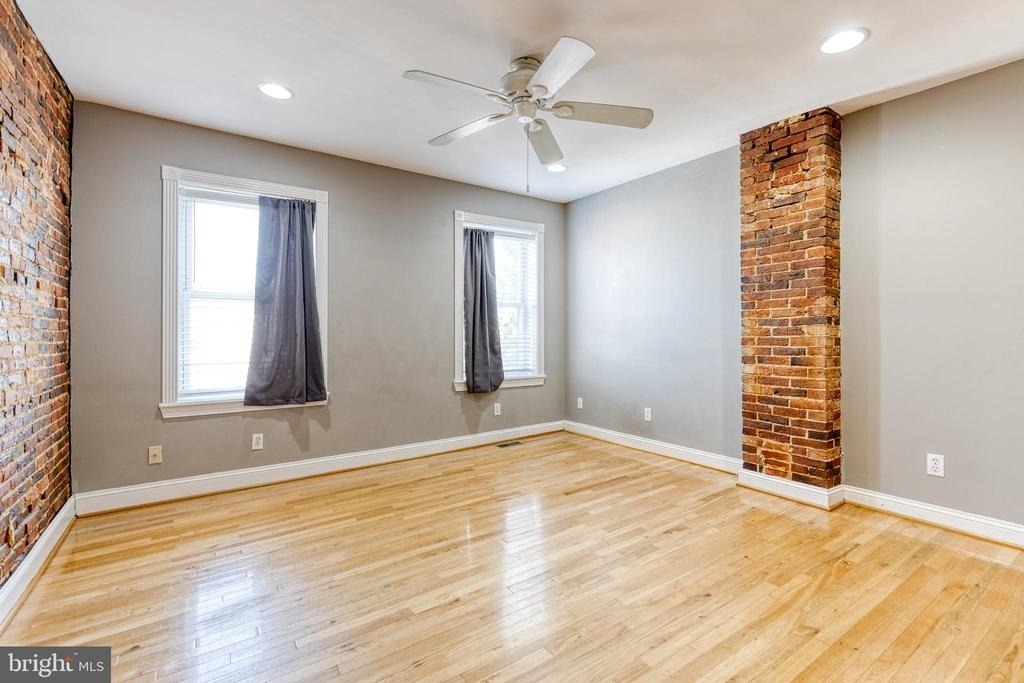 1514 Light Street - Photo 19