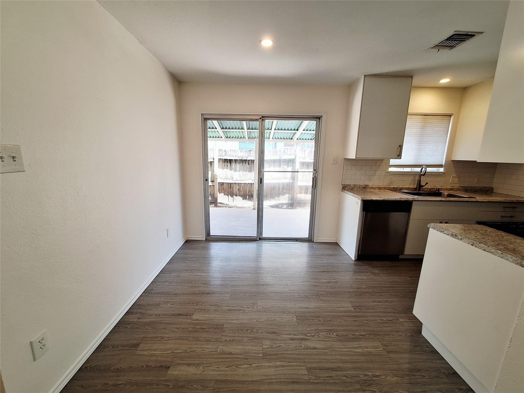 1200 Inland Green - Photo 3