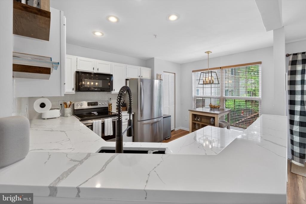149 Quiet Waters Place - Photo 9