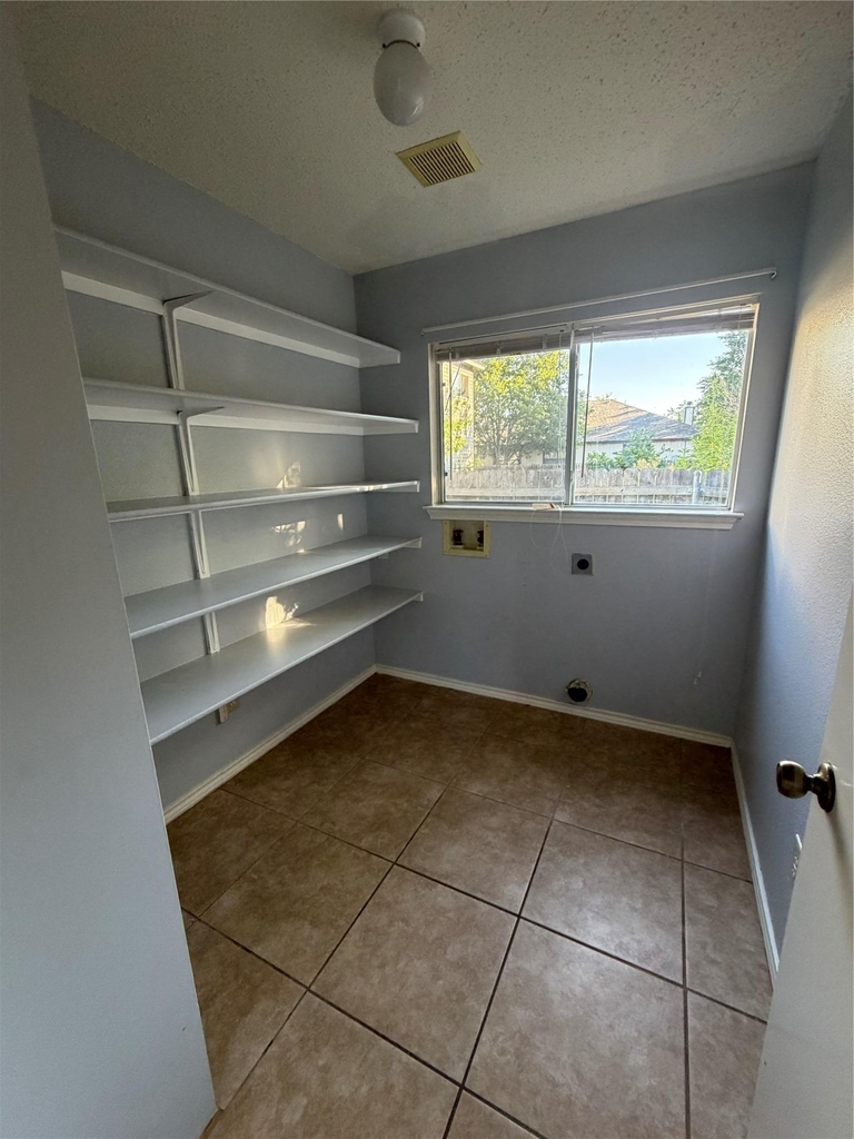 3207 Settlement Dr - Photo 4