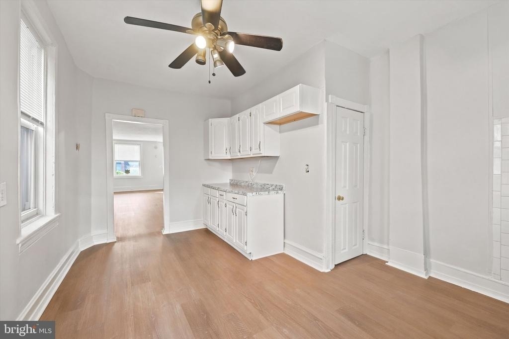 529 N Clayton Street - Photo 6