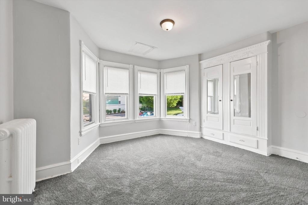 502 N Clayton Street - Photo 8