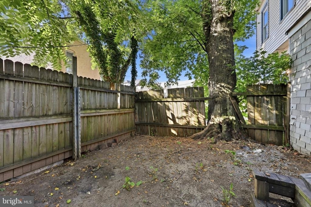 502 N Clayton Street - Photo 13