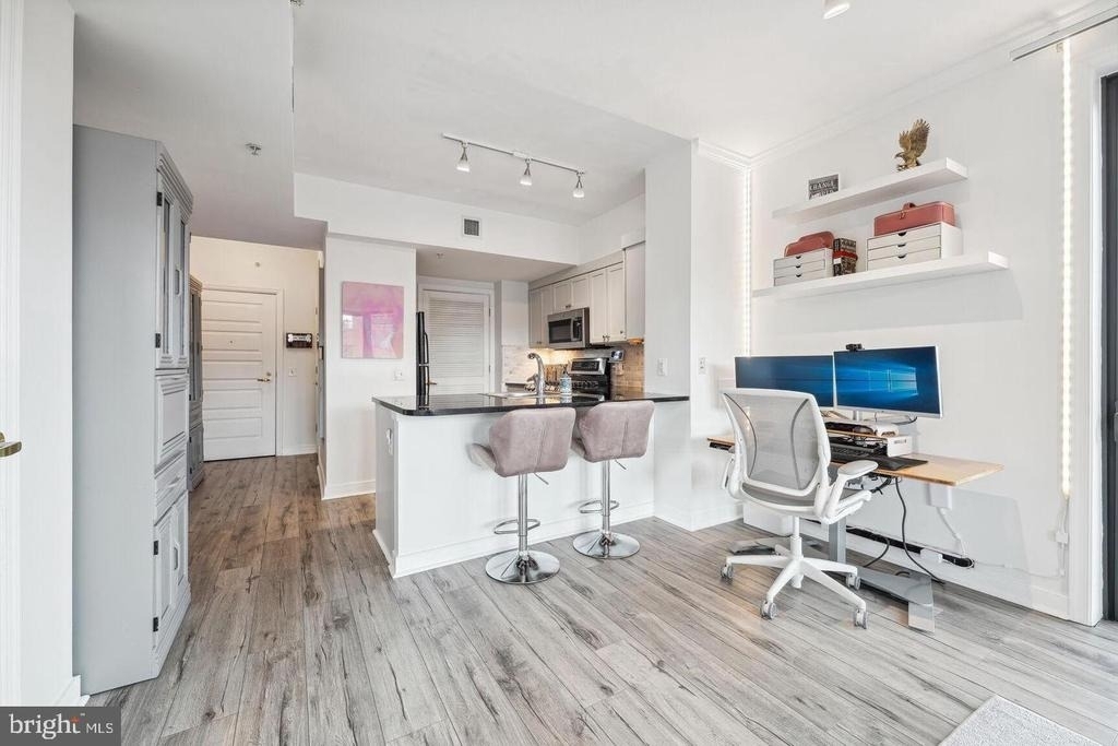 631 D Street Nw - Photo 5