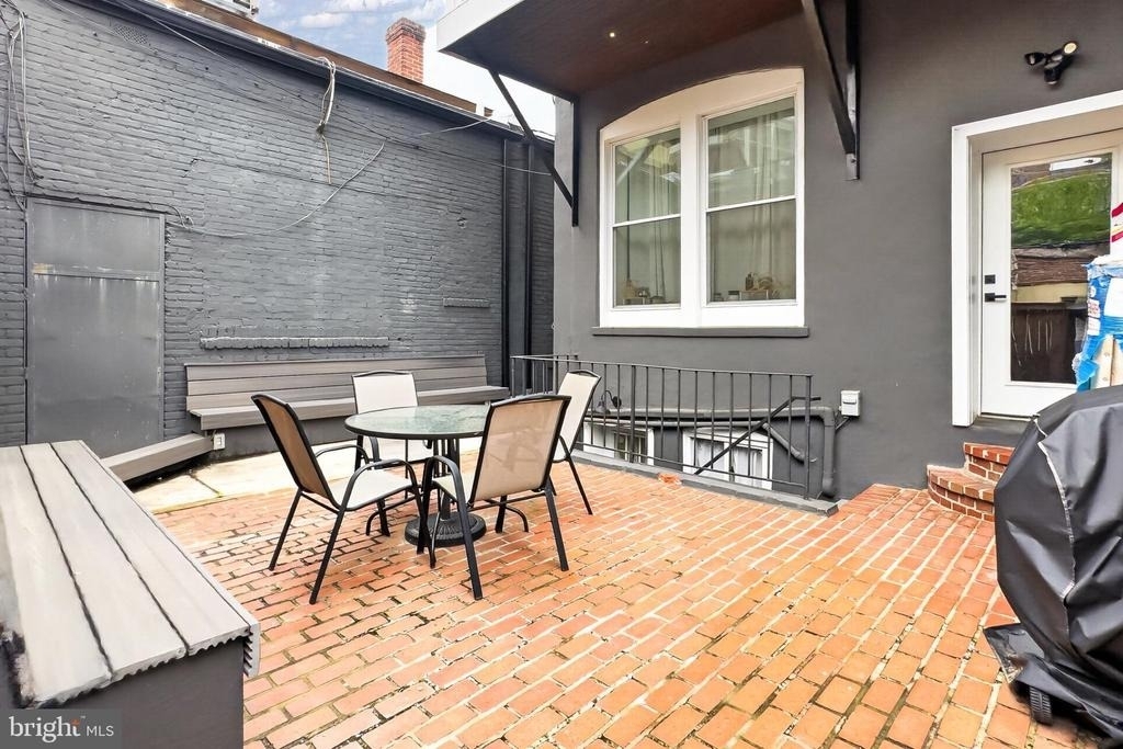 738 11th Street Ne - Photo 25