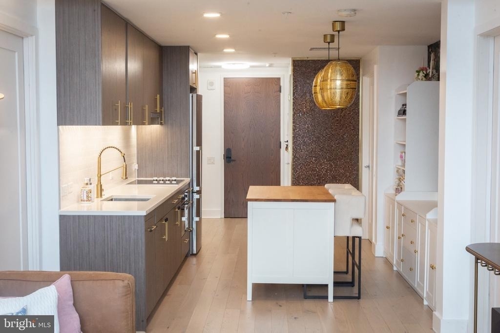 1211 Van Street Se - Photo 3