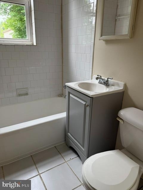 1014 Ne 48th Place Ne - Photo 2