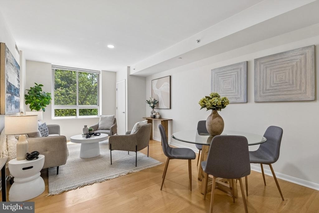 350 G Street Sw - Photo 2