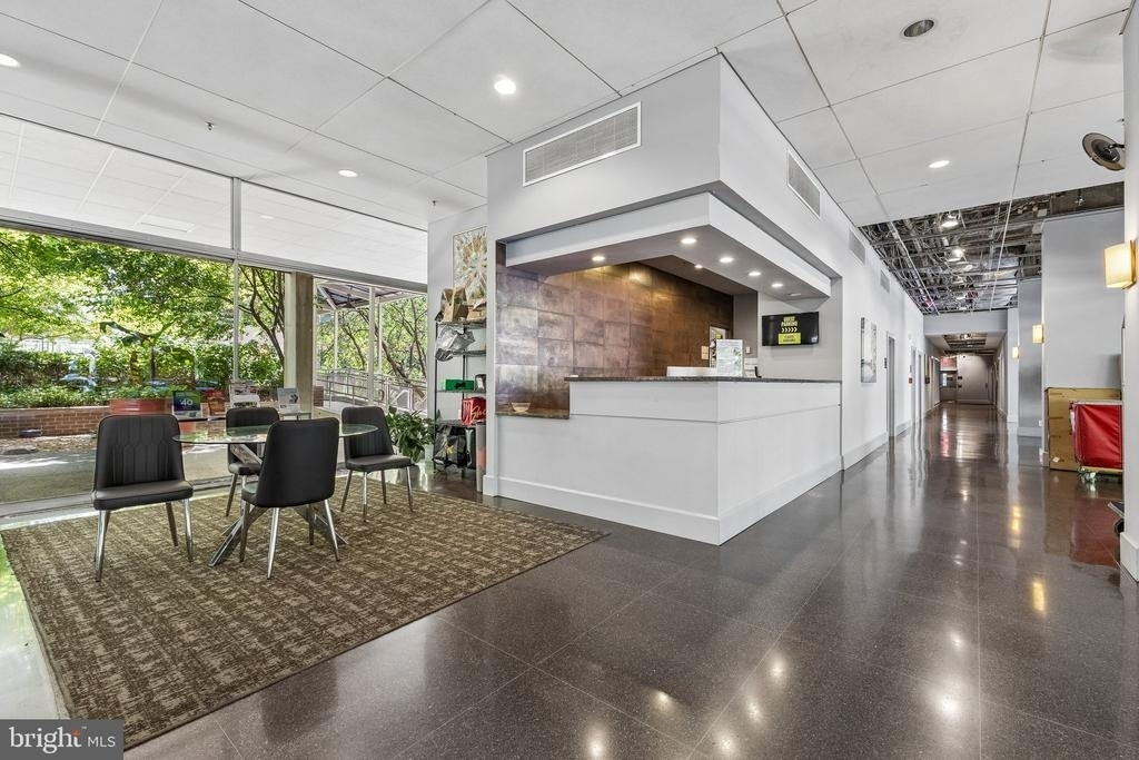 350 G Street Sw - Photo 18