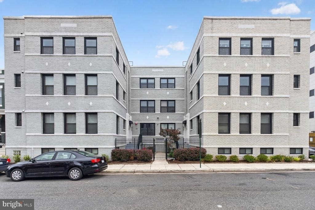 809 Otis Place Nw - Photo 0