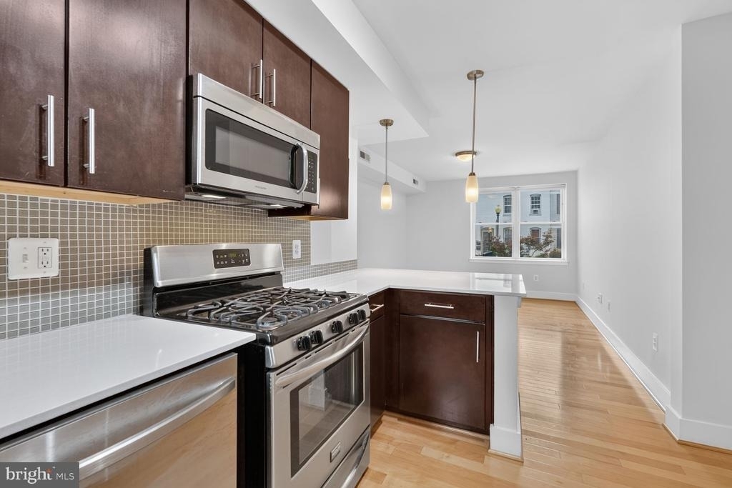 809 Otis Place Nw - Photo 10