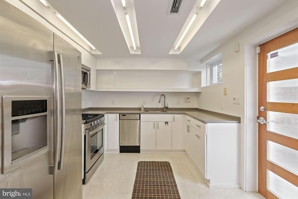 3640 Everett Street Nw - Photo 9