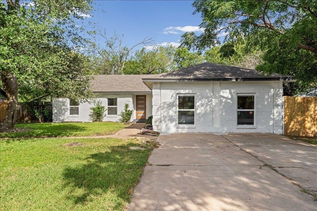 1406 N Georgetown St - Photo 0
