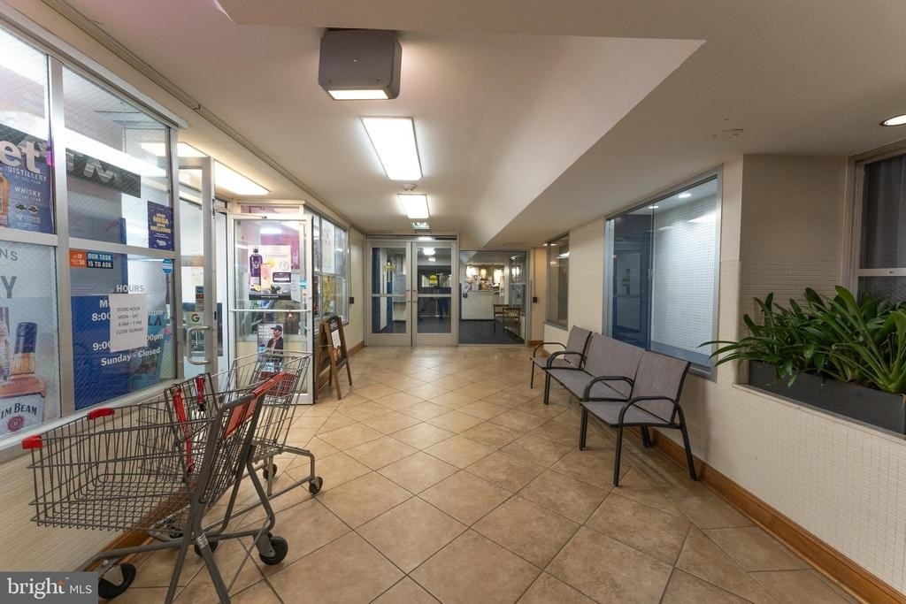 4201 Cathedral Avenue Nw - Photo 46