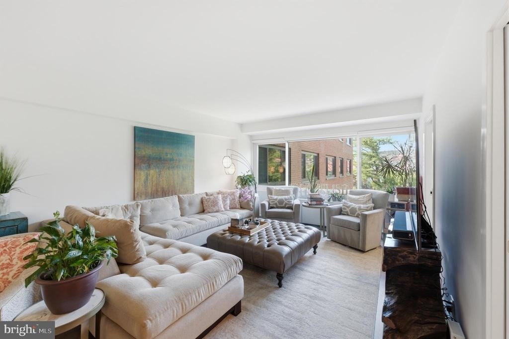 4201 Cathedral Avenue Nw - Photo 15