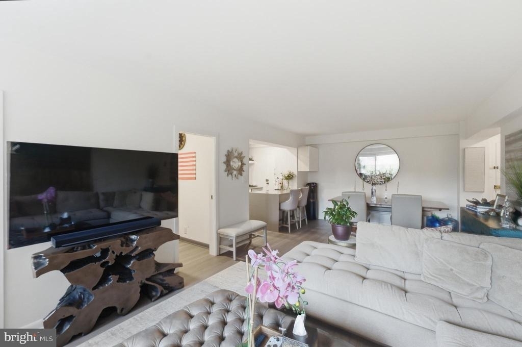 4201 Cathedral Avenue Nw - Photo 3