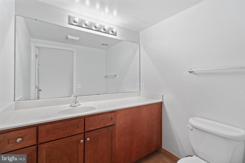 631 D Street Nw - Photo 10