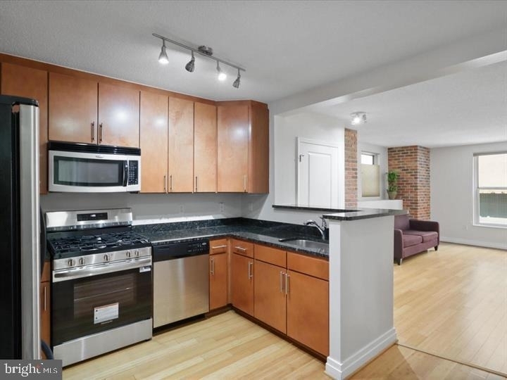 915 E Street Nw - Photo 5