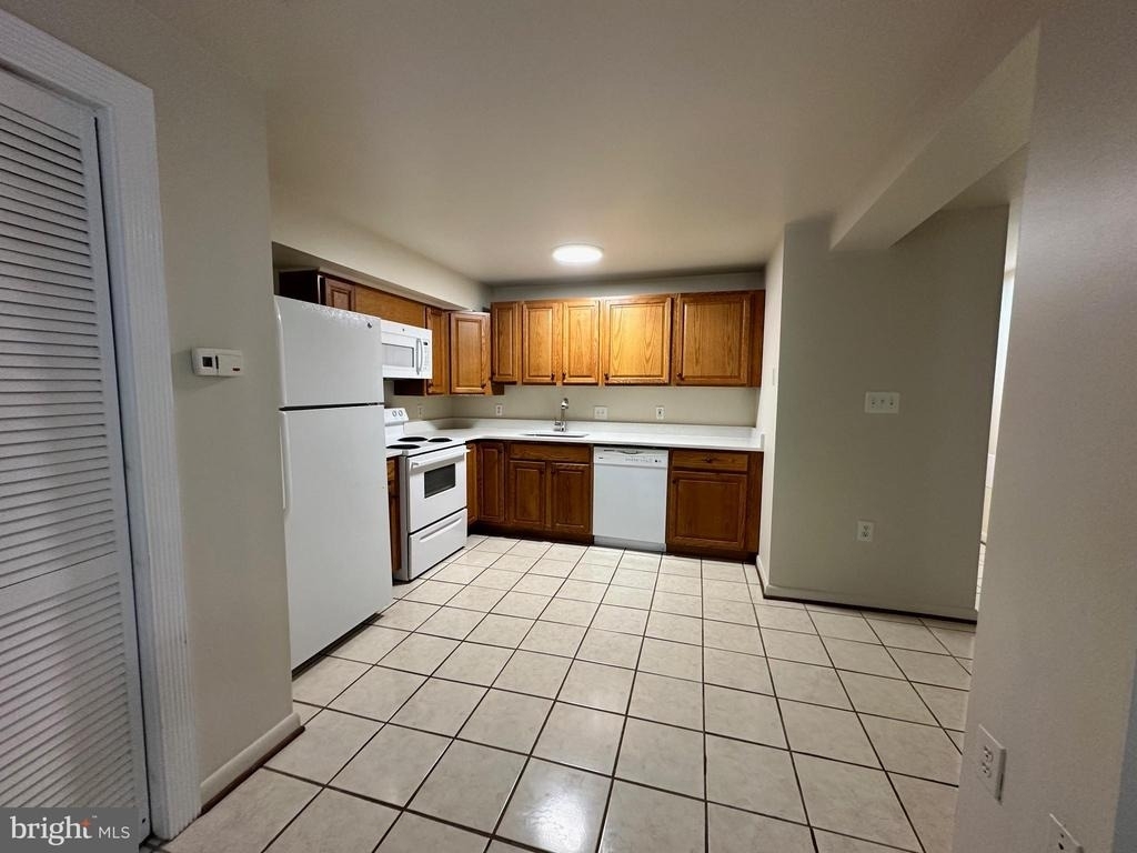 204 16th Street Se - Photo 3