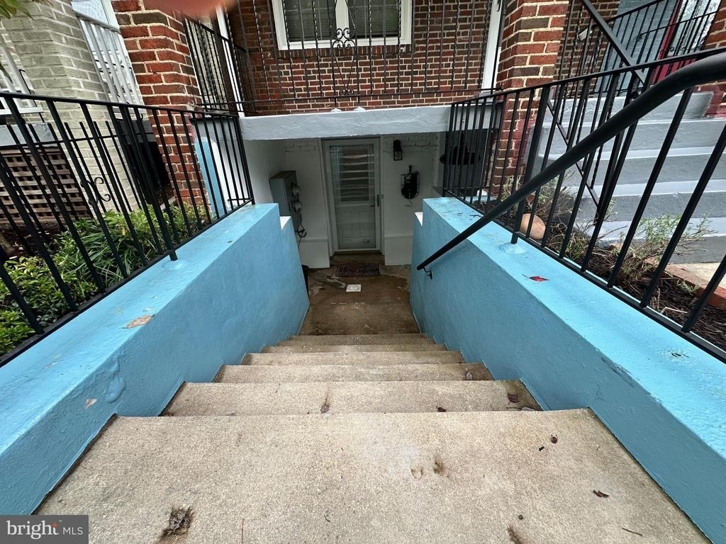 204 16th Street Se - Photo 1