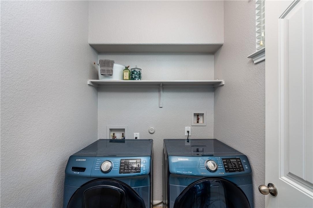 2880 Donnell Dr - Photo 6