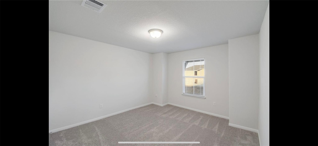 100 Petersburg St - Photo 5