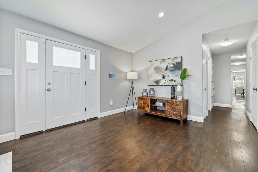5503 Manor Rd - Photo 5